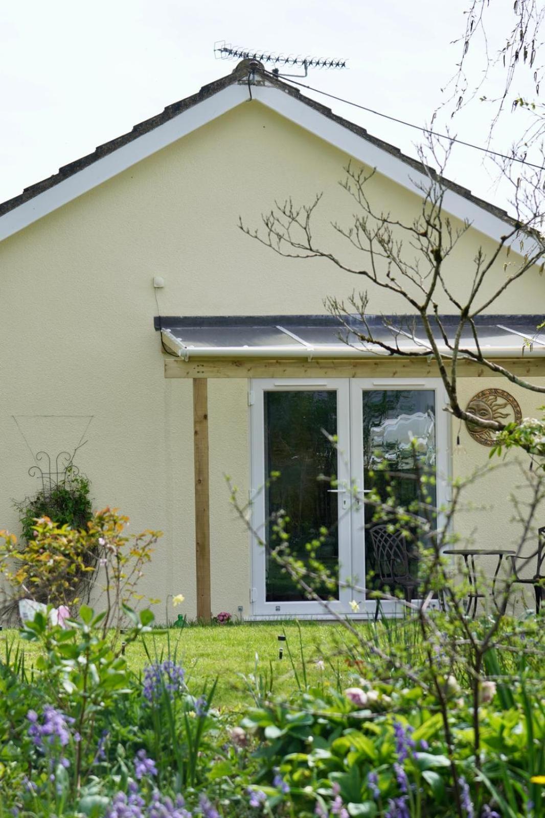 Sundial Cottage นิวตันแอบบ็อต ภายนอก รูปภาพ